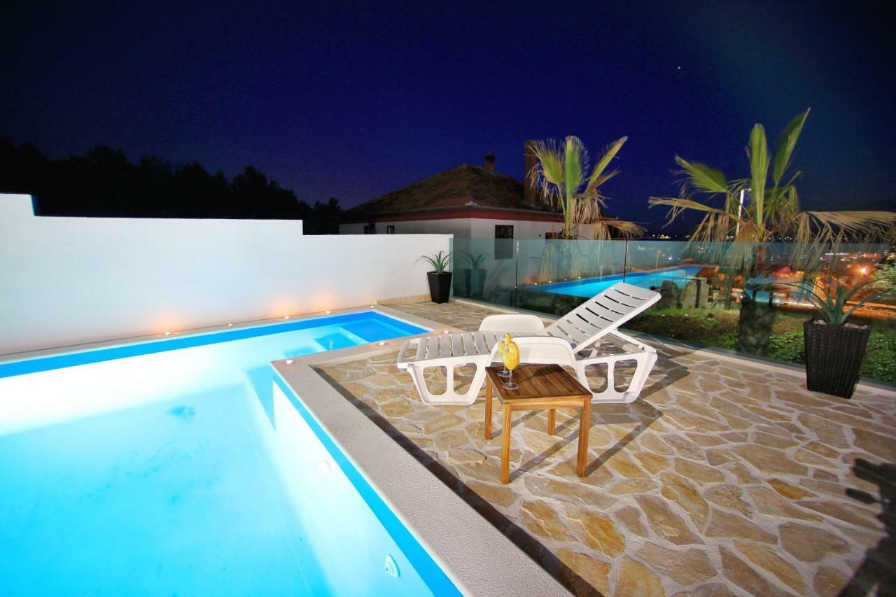 Apartment And Pool Nika Bibinje Exteriér fotografie